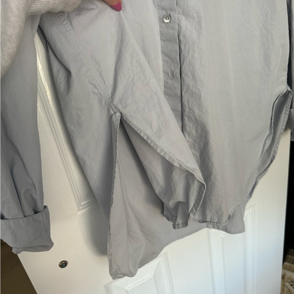 Aritzia Babaton relaxed poplin button down shirt, size small, light blue. - Picture 5 of 6